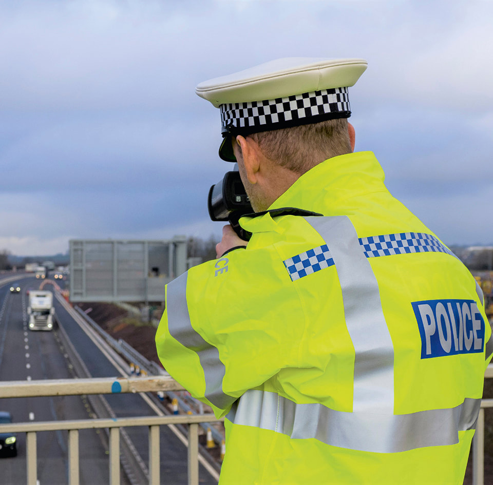 Speed limits are enforced by the police 124a