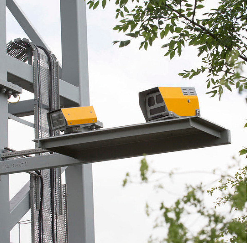 Speed limits are enforced by the police 124